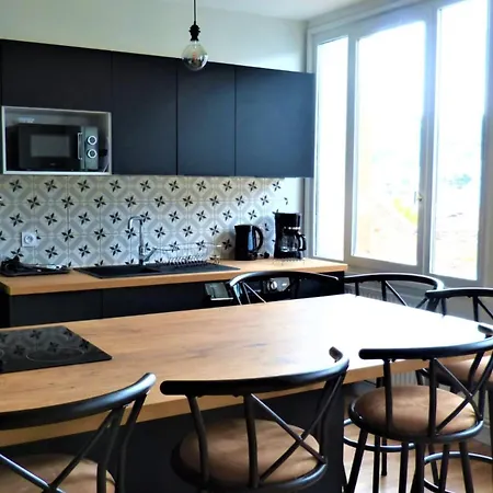 Josephine 3 Bedrooms Teleworking Apartment Saint-Etienne (Loire)